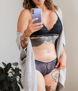 Scalloped Lace Cheeky